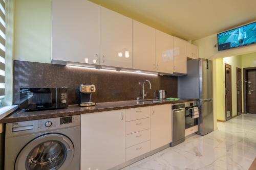 Top Location Central New & Spacious 3 BDR apt Medical Academy, Sofia (Foto 7)