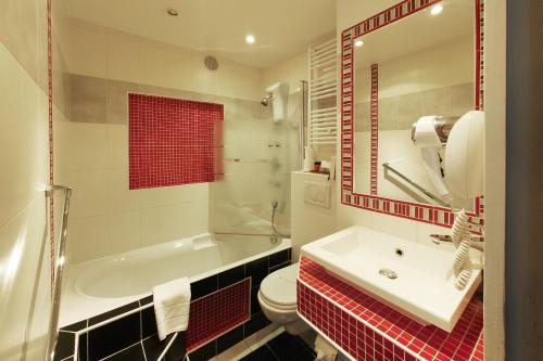 Hôtel Poussin - image 3