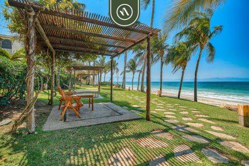 Apt with Private Terrace - Ocean View in Higuera Blanca, Mexico