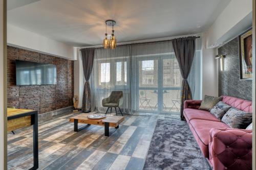 RDI Elegance Apartment Downtown - Tap to explore photos