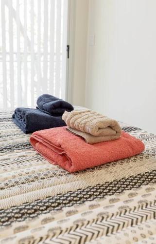 One-Bedroom Apartment image 4