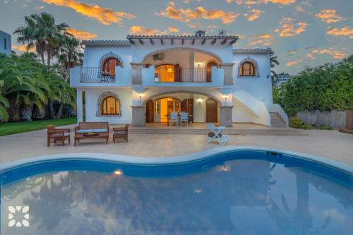 Villa Tabarca by Abahana Villas