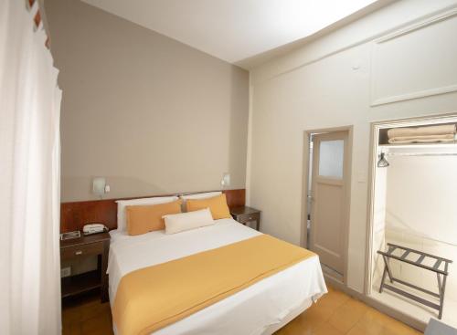 Gran Rex Hotel – Cordoba, IA