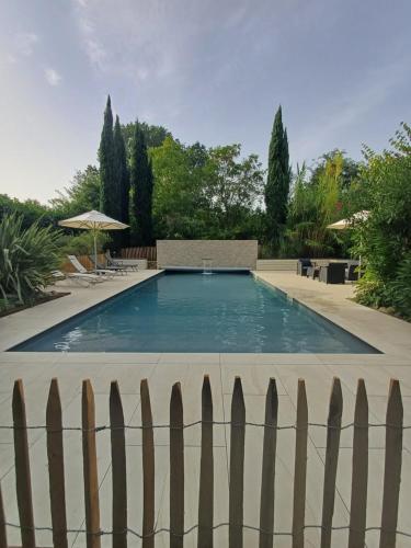La Longere Bordeaux – Cenac, FL