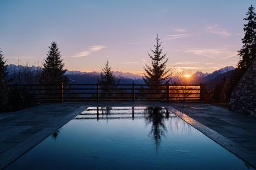 LeCrans Hotel & Spa - image 10
