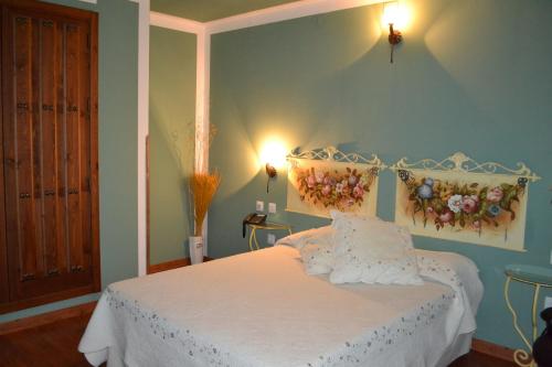 Hotel Rural El Labriego by Vivere Stays in Plasenzuela