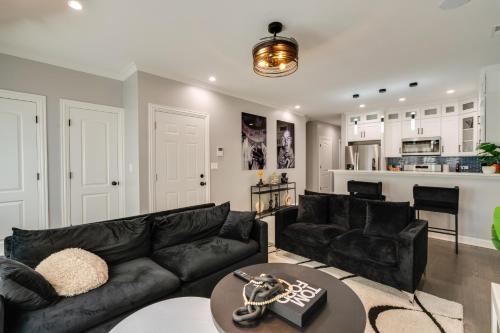 Newly Built Condo 5 Mi to Downtown Chicago! in Chicago, USA