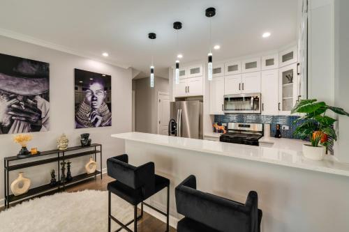 Newly Built Condo 5 Mi to Downtown Chicago! in Chicago, USA