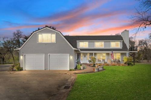 Lakeside Vineyard Retreat - Deaver's Winery in Fiddletown (CA)