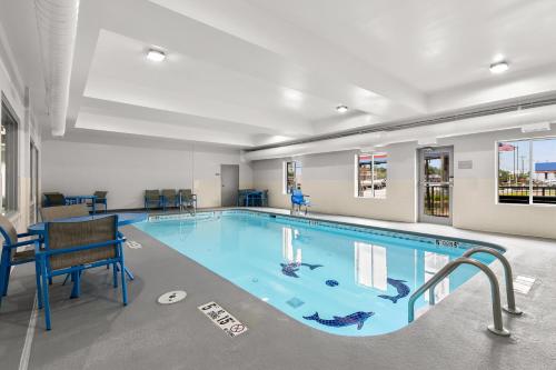 Country Inn & Suites by Radisson Commerce GA Near SK Battery Plant - image 11