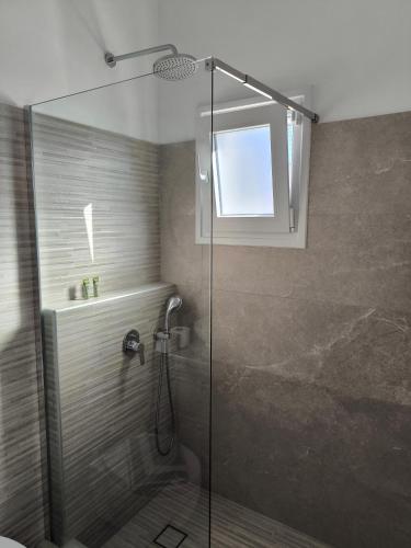 Mary Rooms - image 5