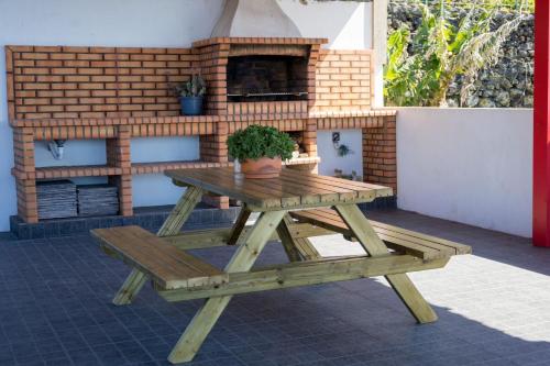 บริการและสิ่งอำนวยความสะดวก, Cantinho dos Cagarros in ซานโต อมาโร