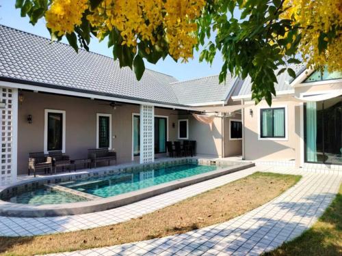 BRAND-NEW! The Private PoolVilla /4BR byน้องมังคุด