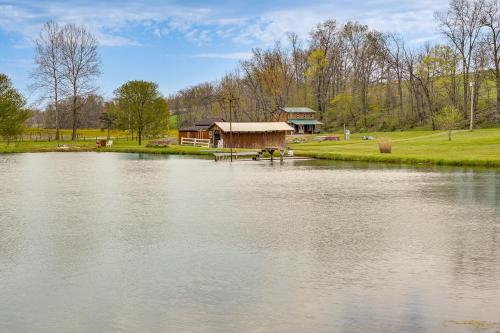 Rustic Mount Perry Cabin Near Fishing Pond and Farm