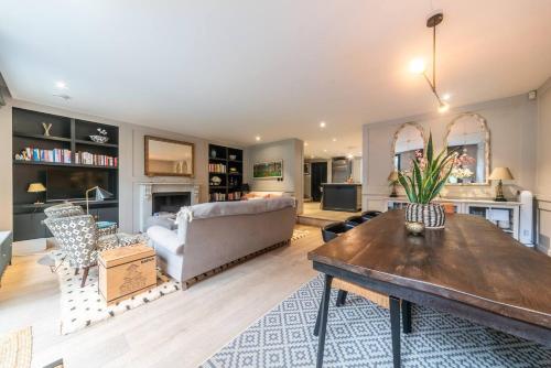 Pass the Keys Stylish Garden Home -10 min To Trains · Gorgeous Garden House10 Min to Train - image 7