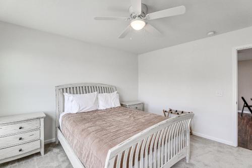 Pet-Friendly Ladson Home 23 Mi to Charleston!