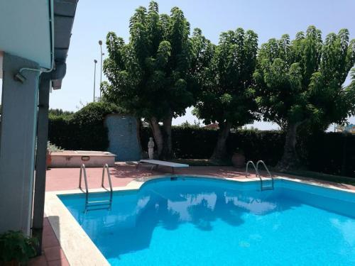 Villa c/Piscina 100mt dal mare Roma V