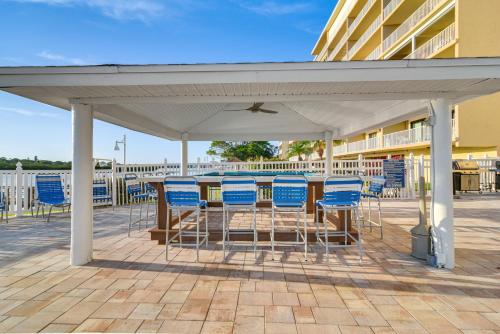 Balcony and Views Sunny Indian Shores Condo! in Indian Shores