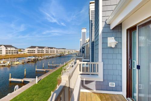 Heron Harbour 216-07