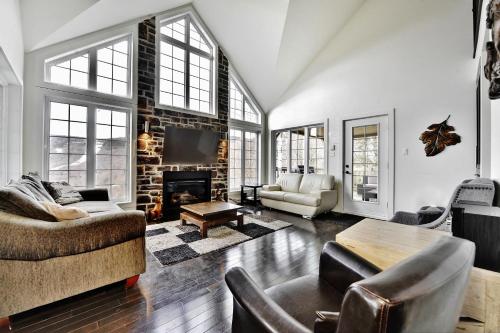 Chalet 18 Chemin Blanc by Les Chalets Alpins in Stoneham (QC)