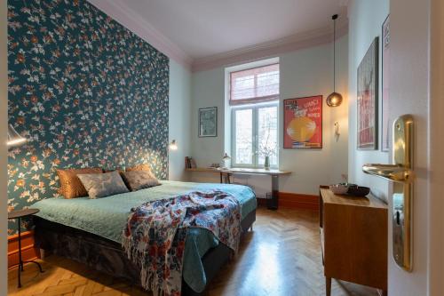 Two bedroom apartment-Dietla 11- Wawel Castle view
