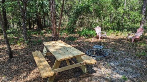 Fanning and Manatee Springs Exclusive Primitive Campground in Chiefland (FL)