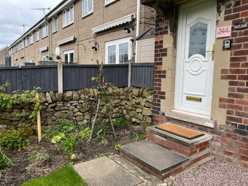 Two Four Four, holiday home in Matlock, Matlock (foto 3)