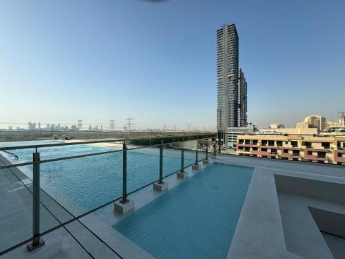 ASHRI HH, Luxurious Apt in JVC, Dubai