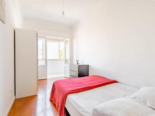 Colombo Mall Room near Estadio do Sport Lisboa e Benfica