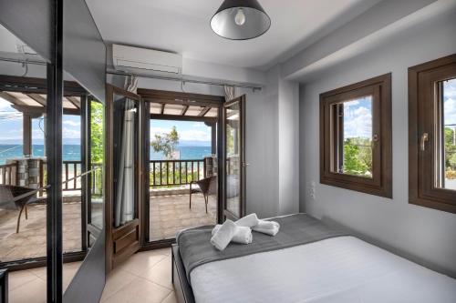 Iakovakis Seaside Exclusive Apartments in Koropi