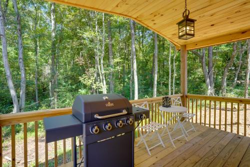 Lakeside Trenton Cabin on 7-Acre Property!