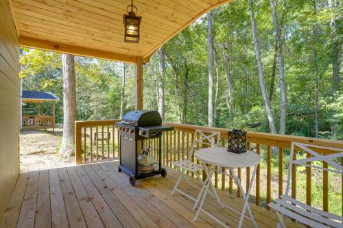 Lakeside Trenton Cabin on 7-Acre Property!