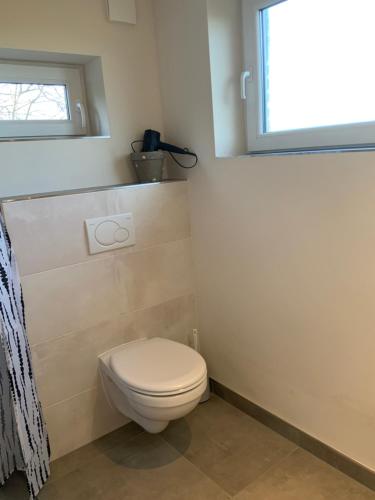 One-Bedroom Apartment image 4