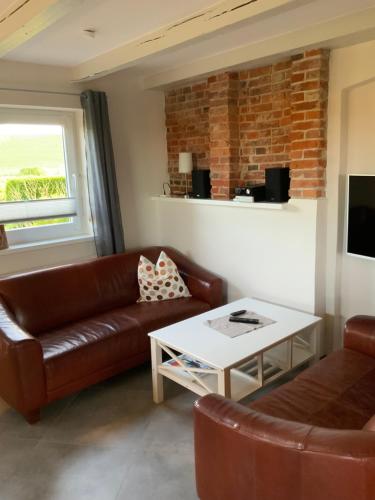 One-Bedroom Apartment image 1