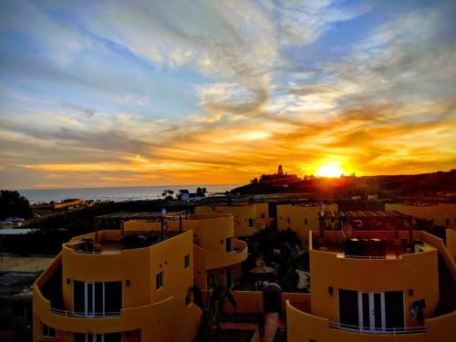 3A Beach Gear Equipped 2 BR Cerritos Beach Condo in San Carlos, Mexico