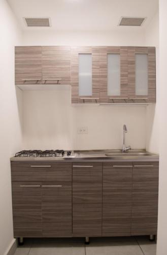 Kitchen, HOTEL INTER DEL CAFE in Pereira