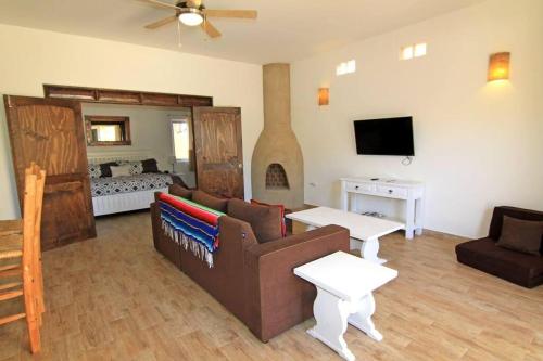 8AP Beautiful 1st Floor Condo, Pool Side, Cerritos in San Carlos, Mexico