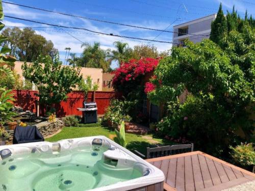 3 Bd Beverly Hills House in Los Angeles, USA