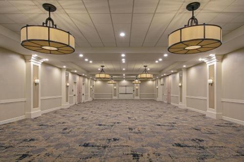 551176381 The Westin Sacramento Riverfront Hotel & Spa