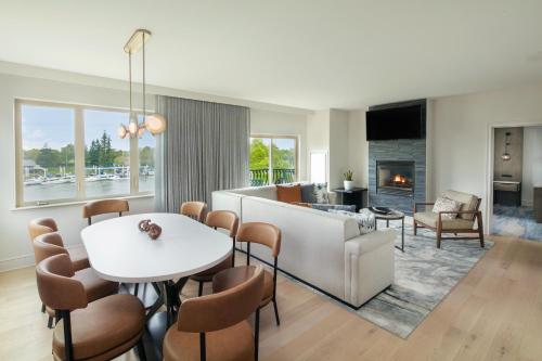 551176404 The Westin Sacramento Riverfront Hotel & Spa