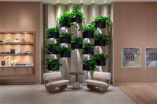 551176668 The Westin Sacramento Riverfront Hotel & Spa