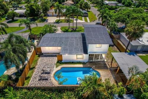 Pompano Gem, 1 mi to Beach & 12 Pickleball courts in Pompano Beach, USA
