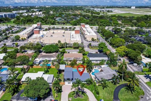 Pompano Gem, 1 mi to Beach & 12 Pickleball courts in Pompano Beach, USA