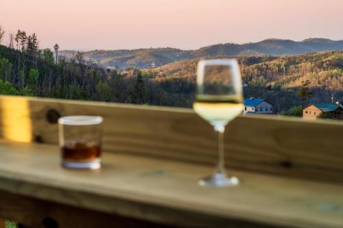 Mountainscape - Brand New Cabin w Views - HotTub - FireTable - PS5 - PoolTable - 3 Pools in Gatlinburg, USA