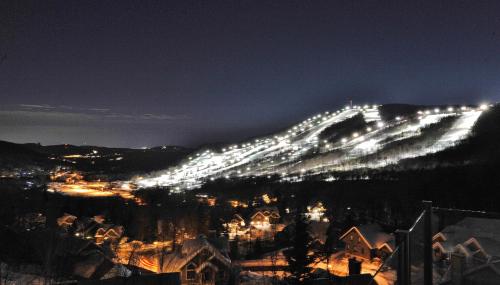 Blanc 24 - Les Chalets Alpins, Stoneham in Stoneham (QC)