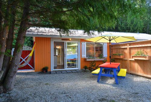 Skats, John Henry's Marina and Resort in Garden Bay (BC)