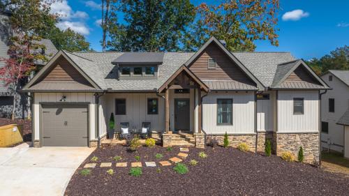 Summit Comfort in Ellijay, USA