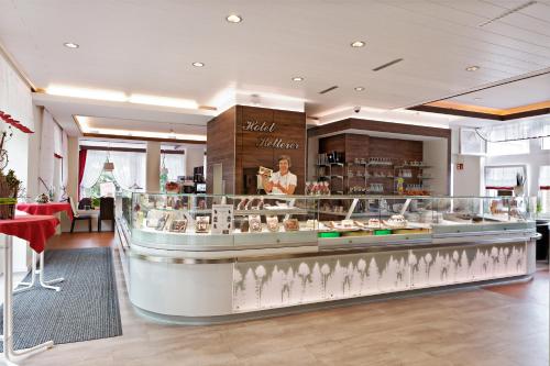 مطعم, Hotel Restaurant Ketterer am Kurgarten in تريبيرج