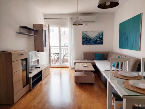 Lustica Town Apartment