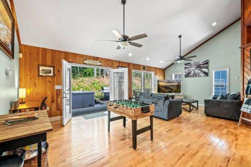 Beary Cozy Retreat - image 6